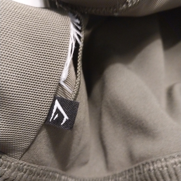 Green Gymshark Sports Bra - Picture 3 of 3